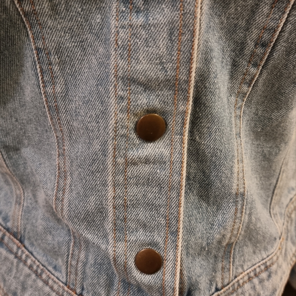 Off Shoulder Jean Jacket - Picture 5 of 7
